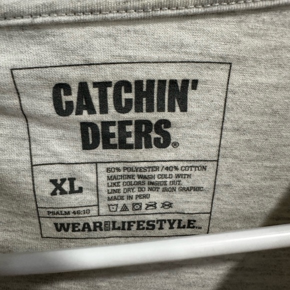 Catchin’ deers shirt. Size XL - Picture 3 of 3